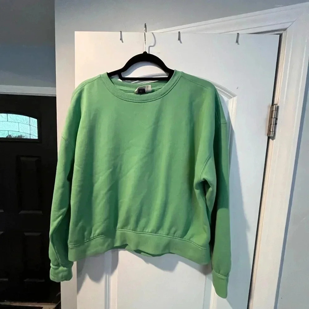 ~Universal Thread~ Sweatshirt - Large - image 1